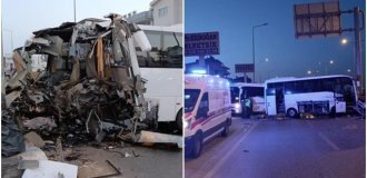 A bus with Russian and Belarusian tourists got into an accident in Antalya (4 photos + 1 video)