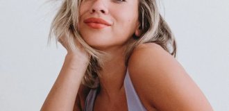 Вікі Юстіс - Дівчина Дня