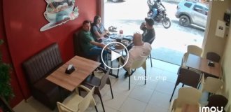 Попытка ограбления кафе в Колумбии