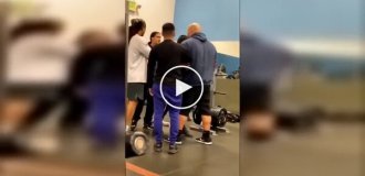 Weight matters: a funny episode from the gym