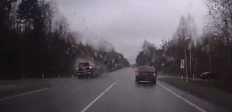 Overtaking across a continuous road with a fatal outcome (3 photos + 1 video)