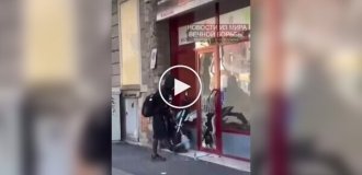 Мигрант украл пылесос и попытался ограбить магазин