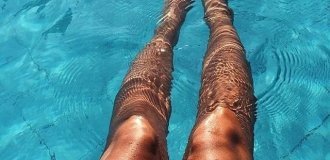 Beauties with long legs