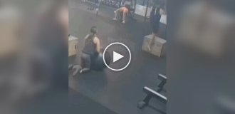 Мужчина получил травму в спортзале из-за поступка женщины