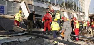 A concrete canopy collapsed on people at a train station in Serbia (4 photos + 4 videos)