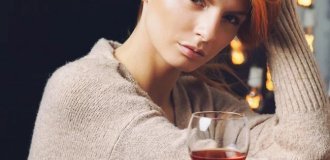 Anastasia Cooper in a candid photo shoot