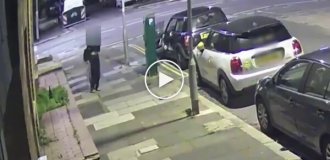 A girl fought off a kidnapper