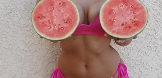 Vulgar funny photos with girls 11