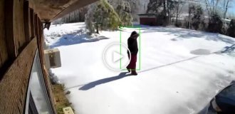 Жительница Теннесси подала в суд на арендодательницу после падения навеса