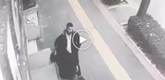 У Туреччині перехожий спробував врятувати дівчину від озброєного нападу