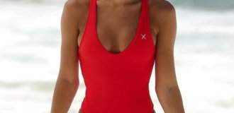 Забавные линии загара у красивых девушек