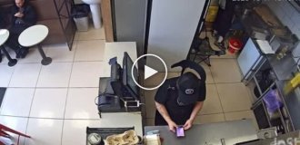 In Tatarstan, a man shot a cafe employee several times with an air pistol