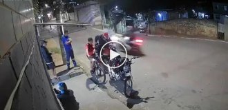 Head-on collision of two motorcycles