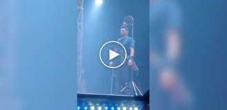 Лучник проколол молодому человеку ухо