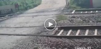 Як Кумар від поїзда тікав