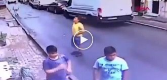 A teenager in Turkey caught a little girl who fell out of a window.