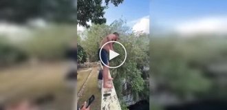 A man unsuccessfully jumped into the water from a height of 20 meters