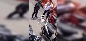 В Боготе уличный герой попытался задержать вора, но вмешался его подручный