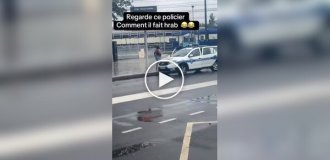 Женщина пыталась зарезать двух полицейских