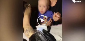 Молодые родители набили татуировку своему годовалому сыну