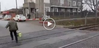 In Romania, a woman wanted to cross the tracks in front of a high-speed train