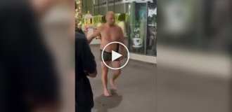 A Russian tourist demonstrated the style of a drunken master in Thailand