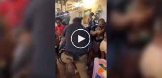 10 women against one security guard