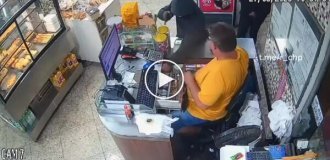 Сміливий бразильський касир