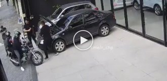 Бразильский полицейский подстрелил парней, пытавшихся подшутить над своими знакомыми