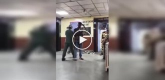 Чоловік з мачете в голові самостійно дійшов до лікарні