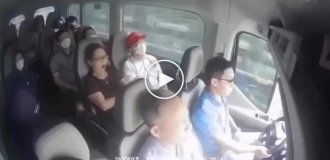 Автобус с пассажирами попал в ДТП