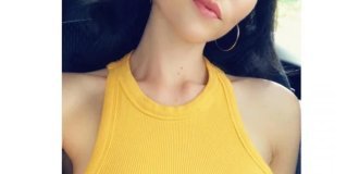 Красуні з клубу «Без бюстгальтера»