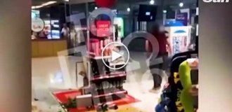 Турист опоздал на рейс и впал в ярость