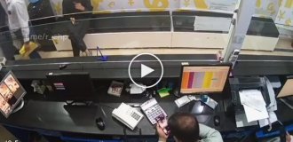 Охранник неожиданно выстрелил в молодого сотрудника в Пакистане