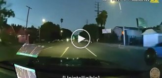 Поліція на смерть збила скейтбордиста, що котився посеред дороги.