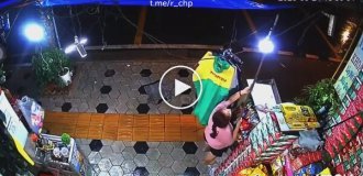 Хозяйку вьетнамского магазина ударило током