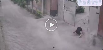 The assassination attempt and the pursuit of the scooter driver were caught on camera in China