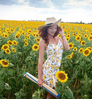 Michelle - Girl of the Day