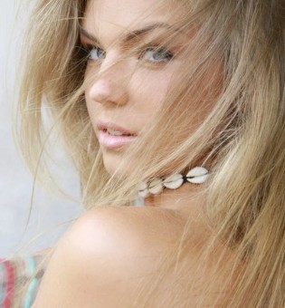 Нежная блондинка Инга