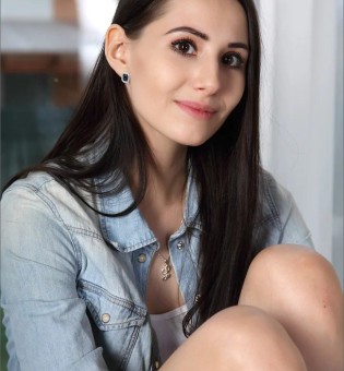 Ванесса Эйнджел - Девушка дня