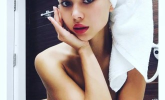 Апетитні форми дівчат у профіль