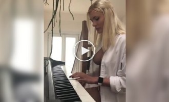 Girl plays Metallica's hit - Nothing Else Matters on the piano