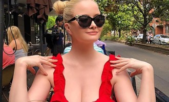 Simone Holtznagel - Girl of the Day