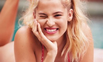 Пишна красуня Меган Мур