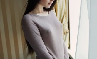 Чарівна брюнетка Луккі Ліма