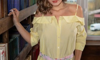 Stefania - Girl of the Day