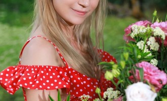 Christine Cardo - Girl of the Day
