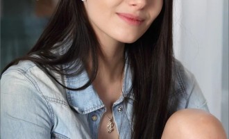 Vanessa Angel - Girl of the Day