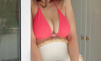 Veronica - Girl of the Day