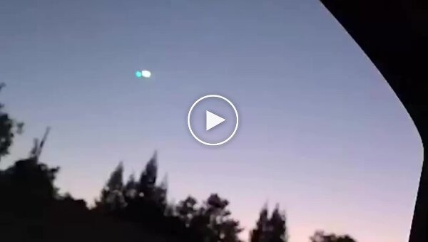 Момент падения санитарного вертолета на шоссе в Калифорнии попал на видео